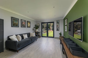 Photo 9- click for photo gallery